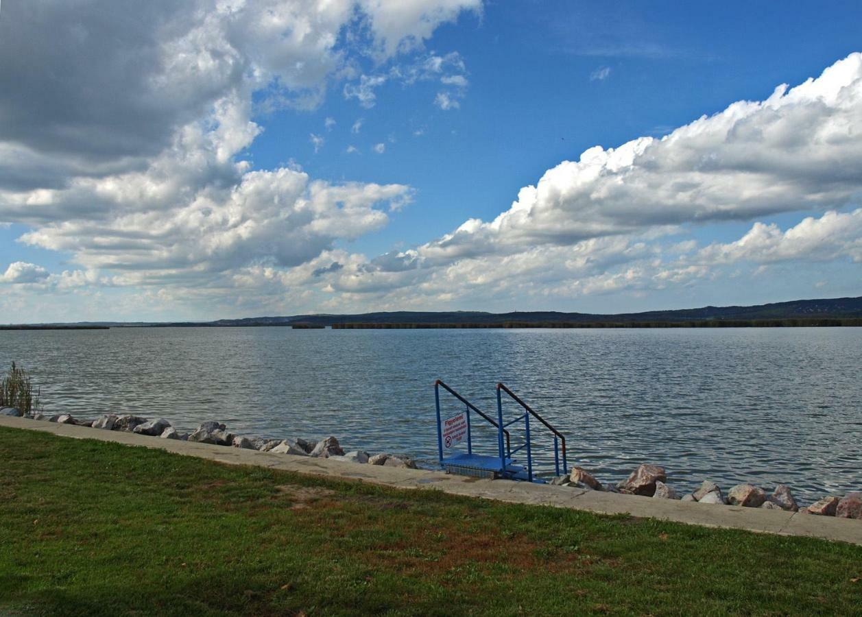 Limonádé Apartman Gárdony Esterno foto